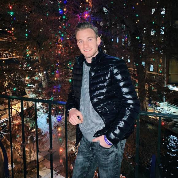 Meet your Posher, Calvin - Picture 1 of 1